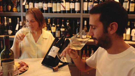 Guided Food Tour with Wine Tastings in Genoa