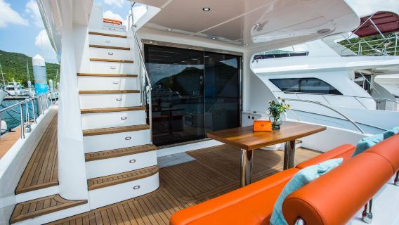 【深圳遊艇出海】深圳大鵬遊艇會68尺豪華遊艇新百潼 桔釣沙包船出海