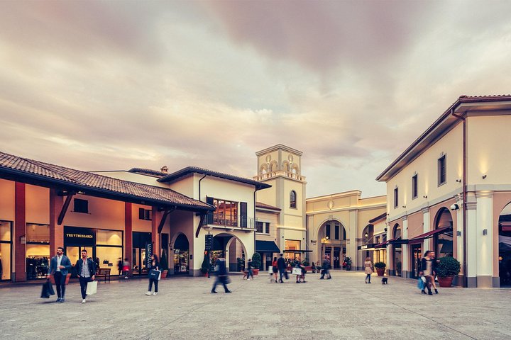 Franciacorta Outlet Village Shopping Day Trip from Bergamo | Trip.com