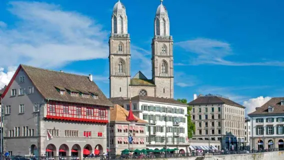 Half-Day Zurich City Tour (Includes a 1-Hour cruise on Lake Zurich)