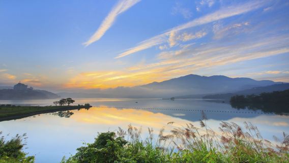 Departing from Lijiang: Dali day tour (Shuanglang Ancient Town + Santorini + Lunch + Dali Ancient City)