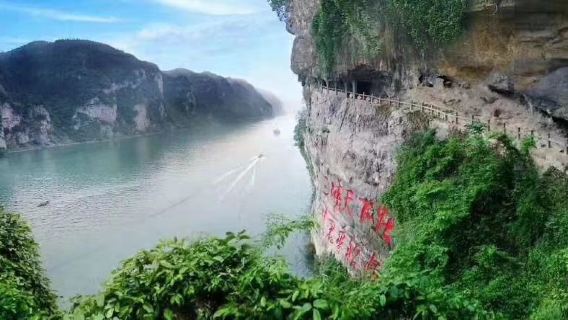 三峽大壩觀光區+三峽移民水下博物館一日遊{私人私人導覽，不拼團}