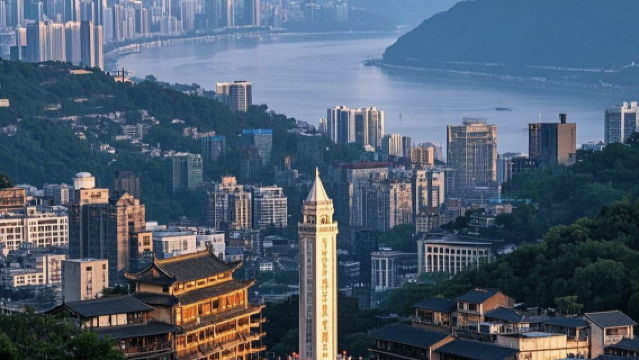 Гиды в Чунцине, владеющие английским, вьетнамским, индонезийским и другими языками, с возможностью индивидуального планирования маршрутов