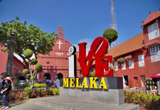 Kuala Lumpur Melaka + Pink Mosque + The Stadthuys + Melaka Strait 1-day tour