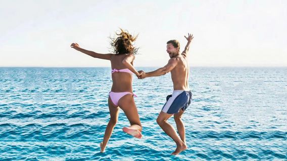 Plongée avec tuba et parc aquatique à Koh Larn à Pattaya, en Thaïlande, avec repas de fruits de mer évolutif et photographie de voyage