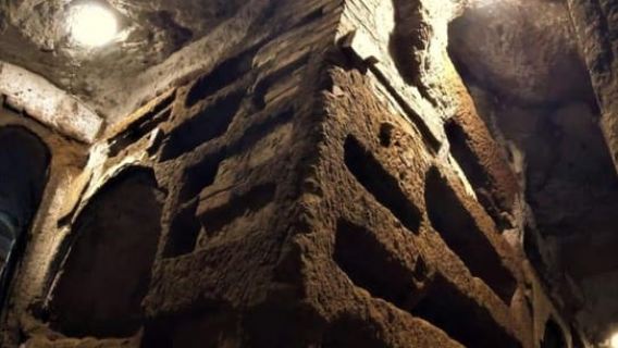 Roma: Recorrido por las Catacumbas y barco turístico por el río Tíber