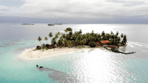 From Panama City: SanBlas Sunken Ship Snorkeling & Beach Day