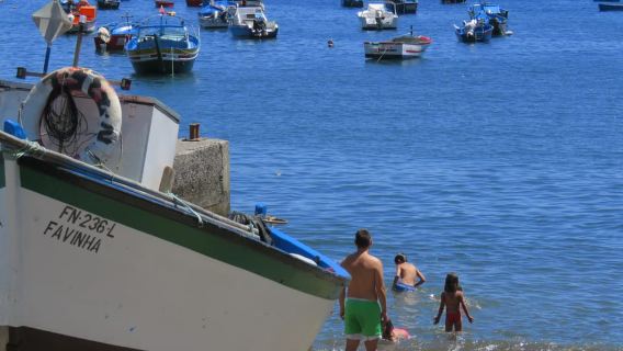 Madeira: Cabriolet Tour with Skywalk and Câmara de Lobos