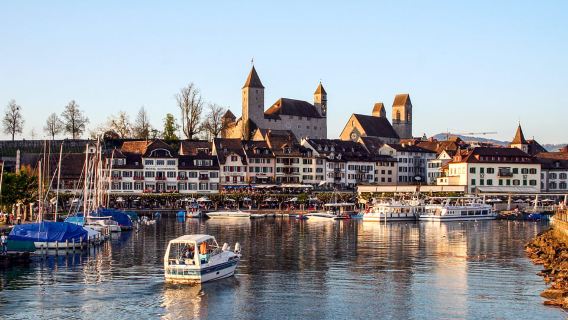 Ab Zürich: Tagestour ins Heidiland und nach Liechtenstein