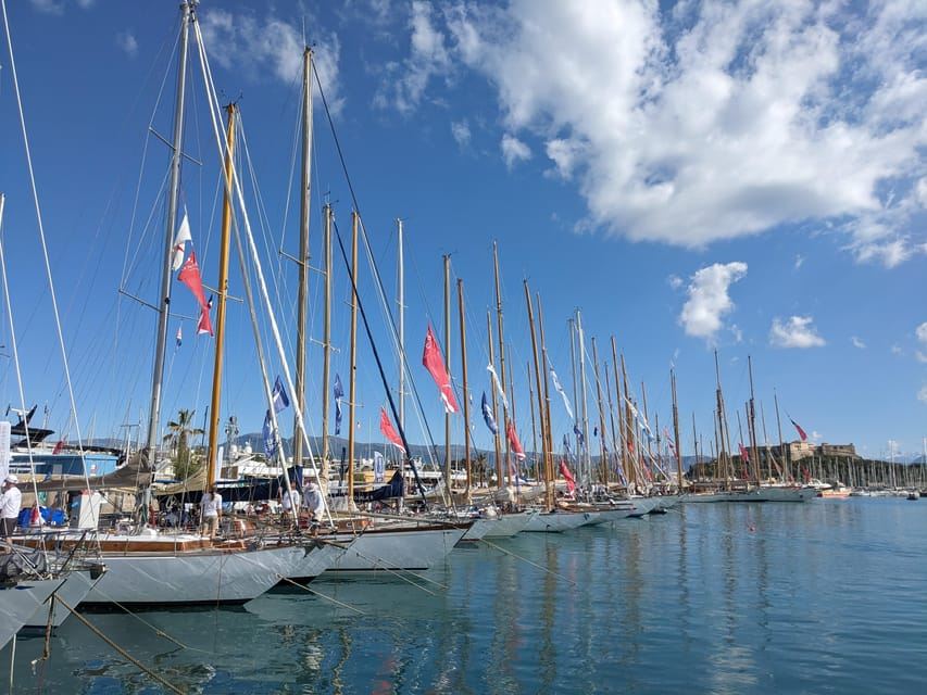 Antibes: 2 hour walking tour in the old town