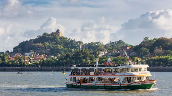 鼓浪嶼導覽服務【導遊導覽服務+鼓浪嶼來回船票+廈門島內上門接+行程自由定制+多類型導覽組合任意選】