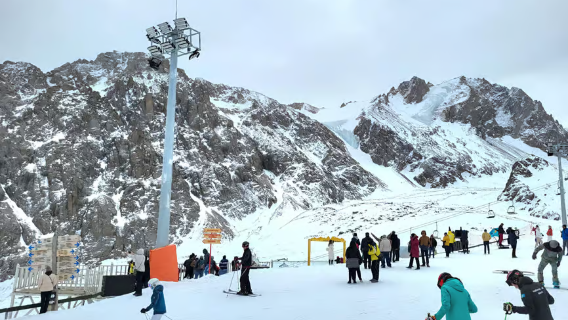 Tur Dongeng Musim Dingin di Almaty, Kazakhstan (Resor Ski, Gunung Koktobe, Katedral)