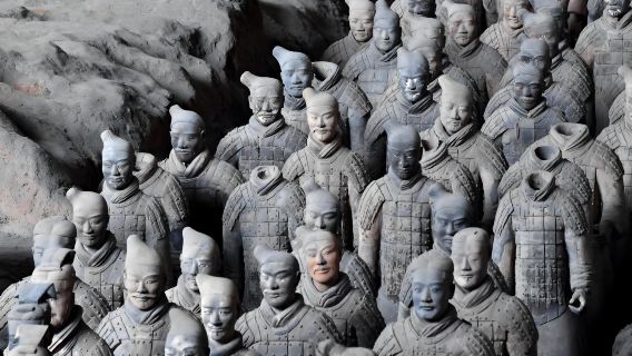 Однодневная поездка на личном автомобиле в Сианьский дворец Хуацин + Терракотовые воины (без совместного использования автомобилей) [включает входные билеты и личный автомобиль]