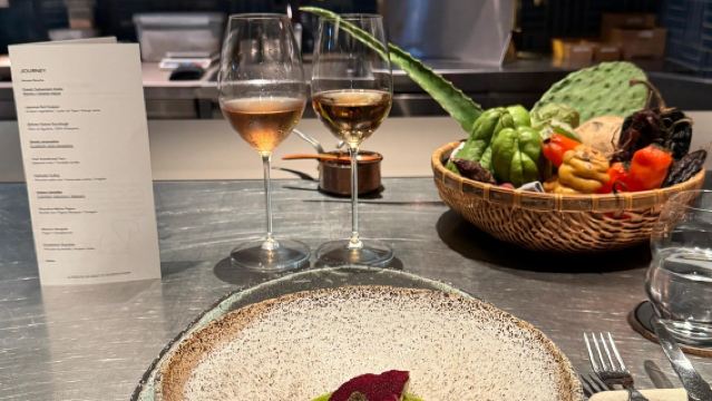 Hong Kong Mono influencer restaurant reservation service