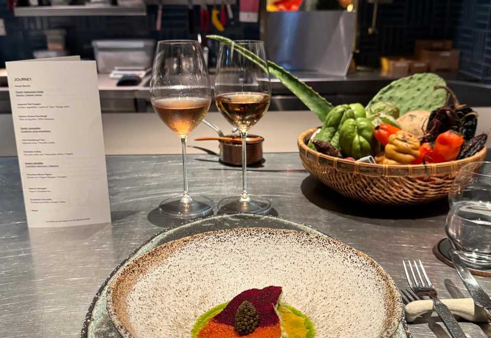 Hong Kong Mono influencer restaurant reservation service