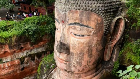 【私人導覽】品美食·樂山大佛一日遊·懶人不早起