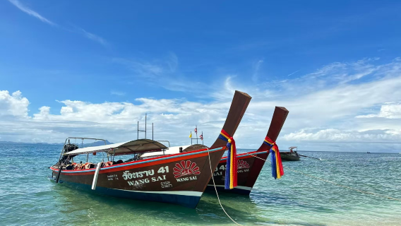 Tour di un giorno in barca veloce/lunga coda per snorkeling alle isole Hong, Latin e Poda a Krabi, Thailandia