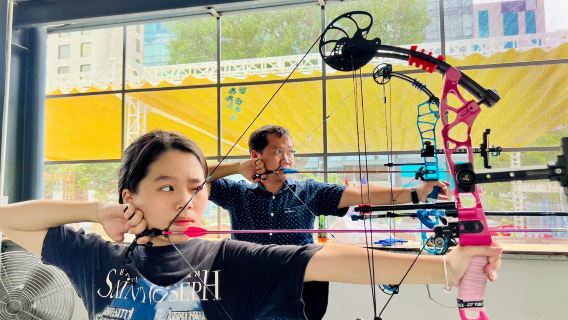 Ho Chi Minh: Experiencia de tiro con arco y cafetería oculta