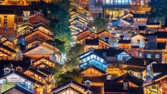 4-Hour Charming Chongqing Night: Personalized Private Tour and BBQ Dinner