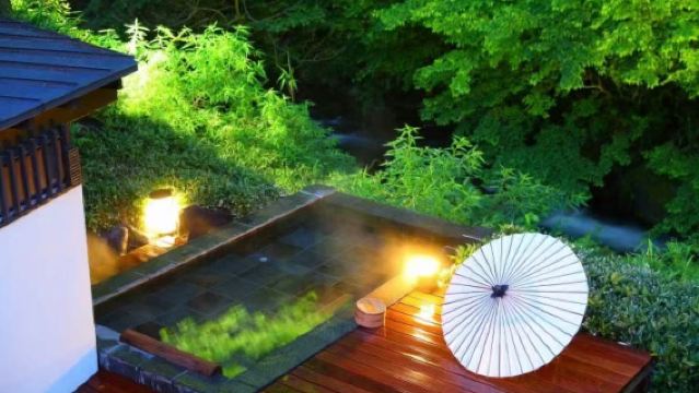 Private charter from Otaru/Hakodate/Asahikawa/Furano/Biei/Noboribetsu to Sapporo in Japan - customizable nationwide options