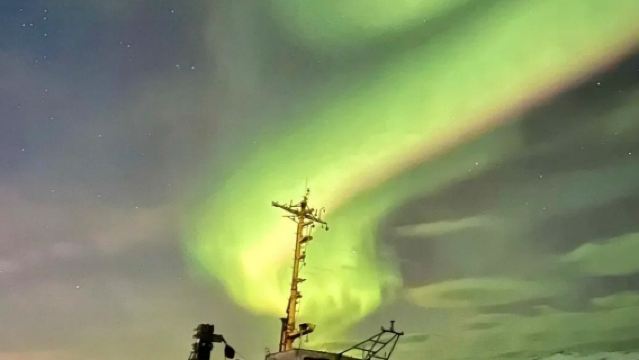 Russia Murmansk round-trip Teriberka - Aurora/private charter - Top Pick