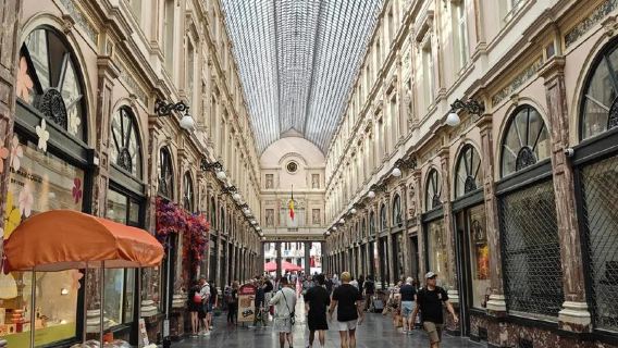 比利時布魯塞爾廣場+撒尿兒童像+聖古都勒教堂+原子球塔一日遊