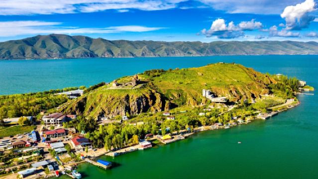 ทัวร์ 1 วันเหมารถทะเลสาบเซวาน + กระเช้าลอยฟ้าชัคคาดซอร์