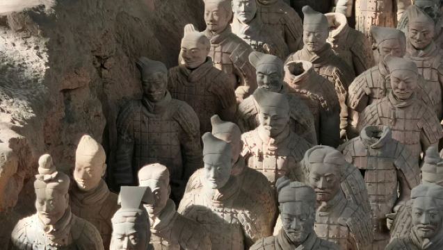 Xi'an Terracotta Savaşçıları ve Atları Günübirlik Gezisi + Huaqing Sarayı Aile Grubu Turu (Giriş Ücretleri ve Öğle Yemeği Dahil)