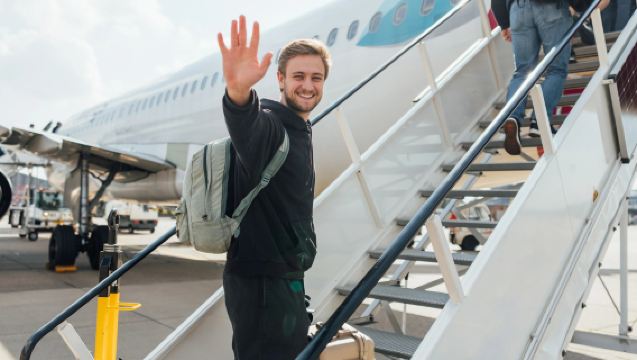 Vietnam Airports Fast-Track Departure: Meet & Skip Immigration Lines (Noi Bai/Da Nang/Tan Son Nhat)