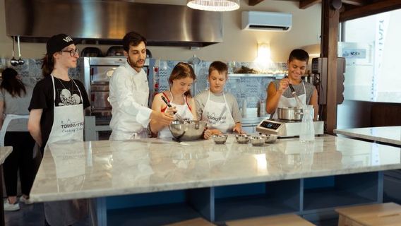 Palermo Pizza & Gelato Cooking Class with Meal & Wine