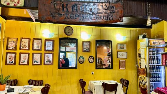 Belgrade: Street Food and Drinks Tour with 20+Tastings
