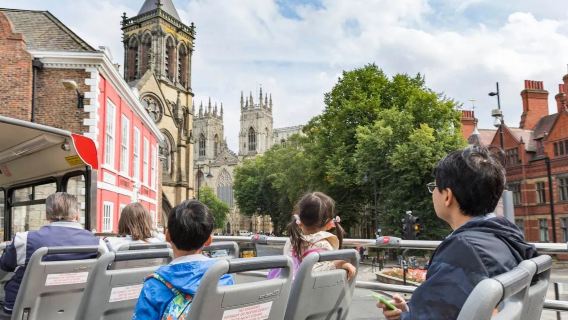 York CitySightseeing bus tour (panoramic rooftop + Viking relics visit + thousand-year England)