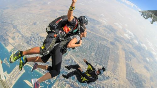 Skydiving Experience in Dubai 97938 3