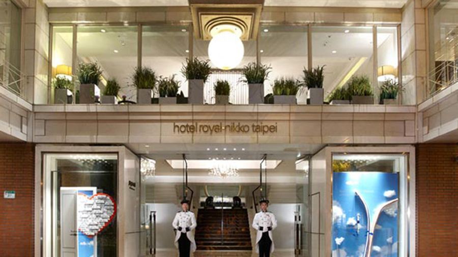 台北老爺酒店3F明宮粵菜廳2人午餐套餐券（假日2人+NT$200）