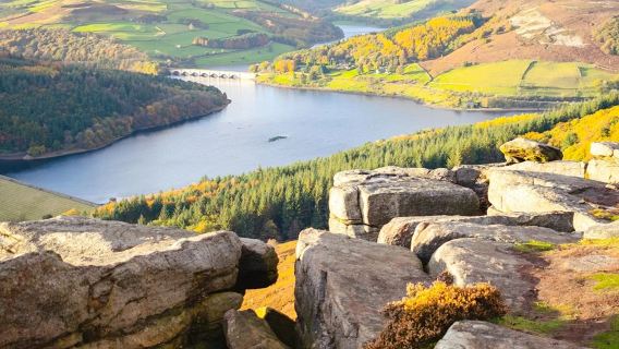 ทัวร์วันเดียว/ทัวร์หลายวัน อุทยานแห่งชาติพีคดิสทริกต์ + บ้านแชทส์เวิร์ธ + บักซ์ตัน