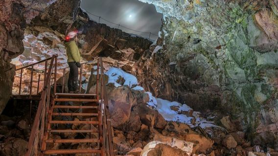 ทัวร์หนึ่งวันจากเรคยาวิก: ทัวร์วงกลมทองคำและอุโมงค์ลาวา