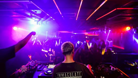 Osaka Dotonbori: GIRAFFE NIGHTCLUB admission ticket & VIP (exclusive for foreign travelers)