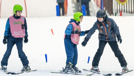 Горнолыжный комплекс Ski Dubai: пропуск Snow-Plus и круиз с ужином на лодке доу по району Марина с частным трансфером