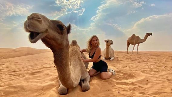 Doha: Safari por el desierto con escala de medio día, paseo en camello y sandboard