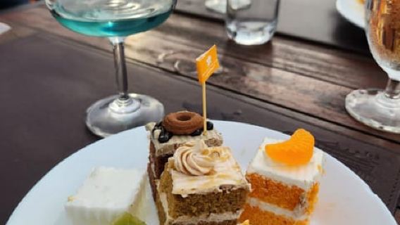 Bangkok: White Orchid Chao Phraya Dinner-Kreuzfahrt