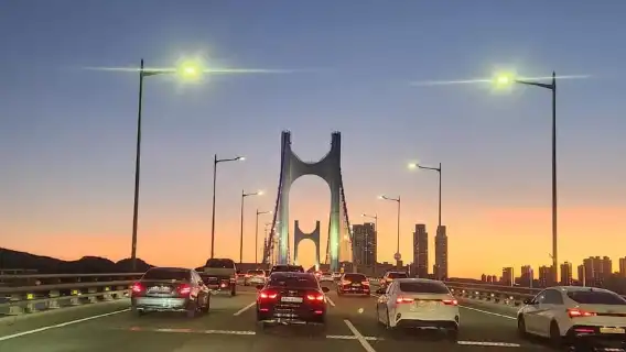 釜山：慶州共享日落之旅，最多 15 位客人