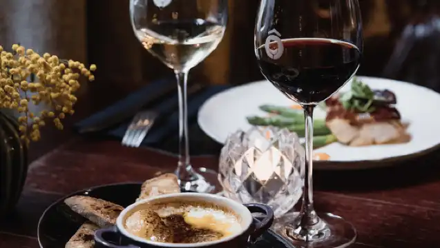 Paris: Dinner with Customized Wine Selection