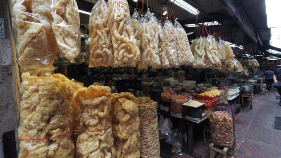 Spaziergang durch das lokale Leben, die Kultur und das Essen in Chinatown