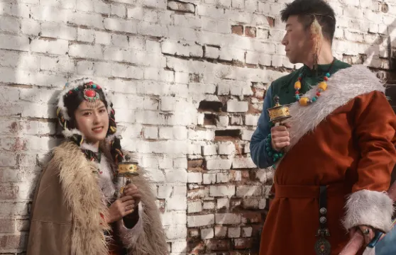 甘孜藏族自治州Trip Moments【稻城/海螺溝/街拍抓拍航拍約拍跟拍婚拍攝影錄影/多語言翻譯】