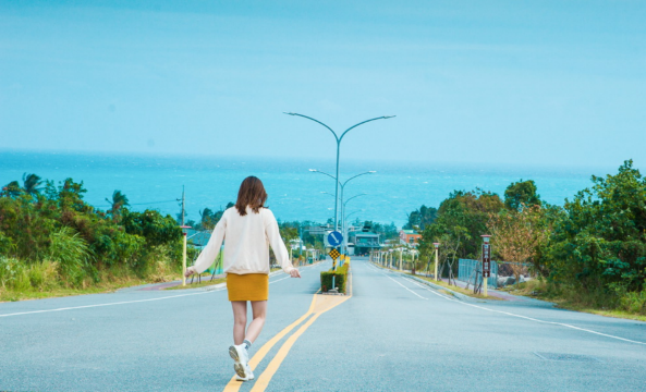 花蓮美拍三景．打卡～雲山水+山度空間+貨櫃星巴克包車一日遊