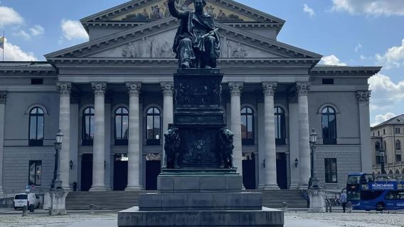 慕尼黑王宮+安聯球場+寶馬博物館經典文化之旅包車遊