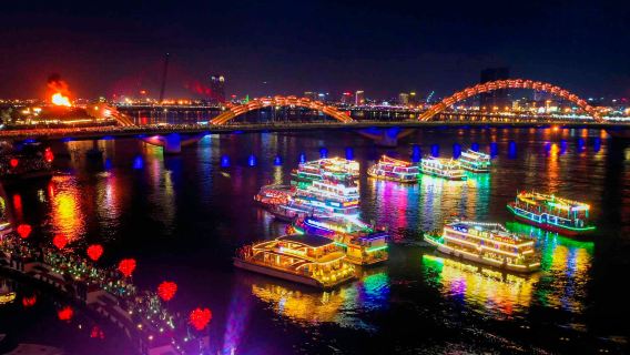 Privater Nachtausflug in Da Nang mit Nachtmarkt, Drachenbrücke und Han-Fluss-Kreuzfahrt