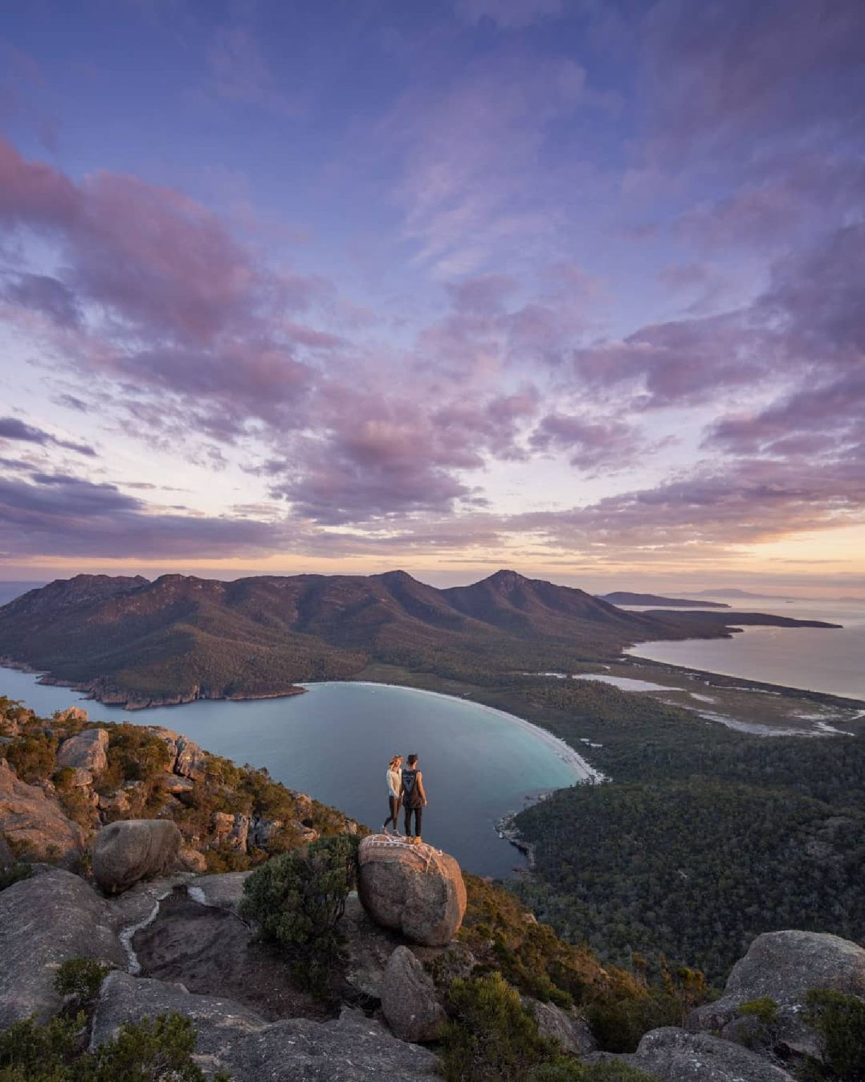 塔州一手地接|澳洲塔斯馬尼亞酒杯灣蜜月灣一日遊|上門接天天發