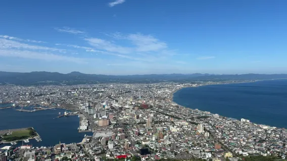 【函館クルーズ寄港観光】函館山＋函館朝市＋金森赤レンガ倉庫＋五稜郭公園