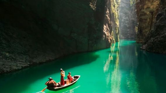 ทัวร์วันแบบส่วนตัวที่เอินซือ: แกรนด์แคนยอนเอินซือหรือหุบเขาผิงซาน พร้อมตั๋วเข้าและรถรับส่ง